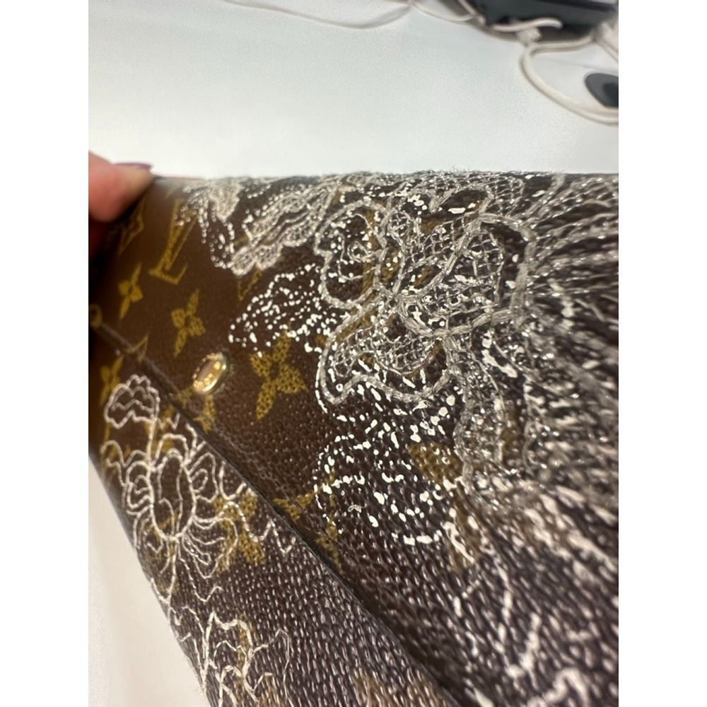 Women's Louis Vuitton Wallet, One Size, Brown with White Floral Print - Picture 2 of 10